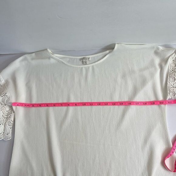 Spense| Medium| flowing| Crotchet knit| Bell sleeve - Picture 3 of 9